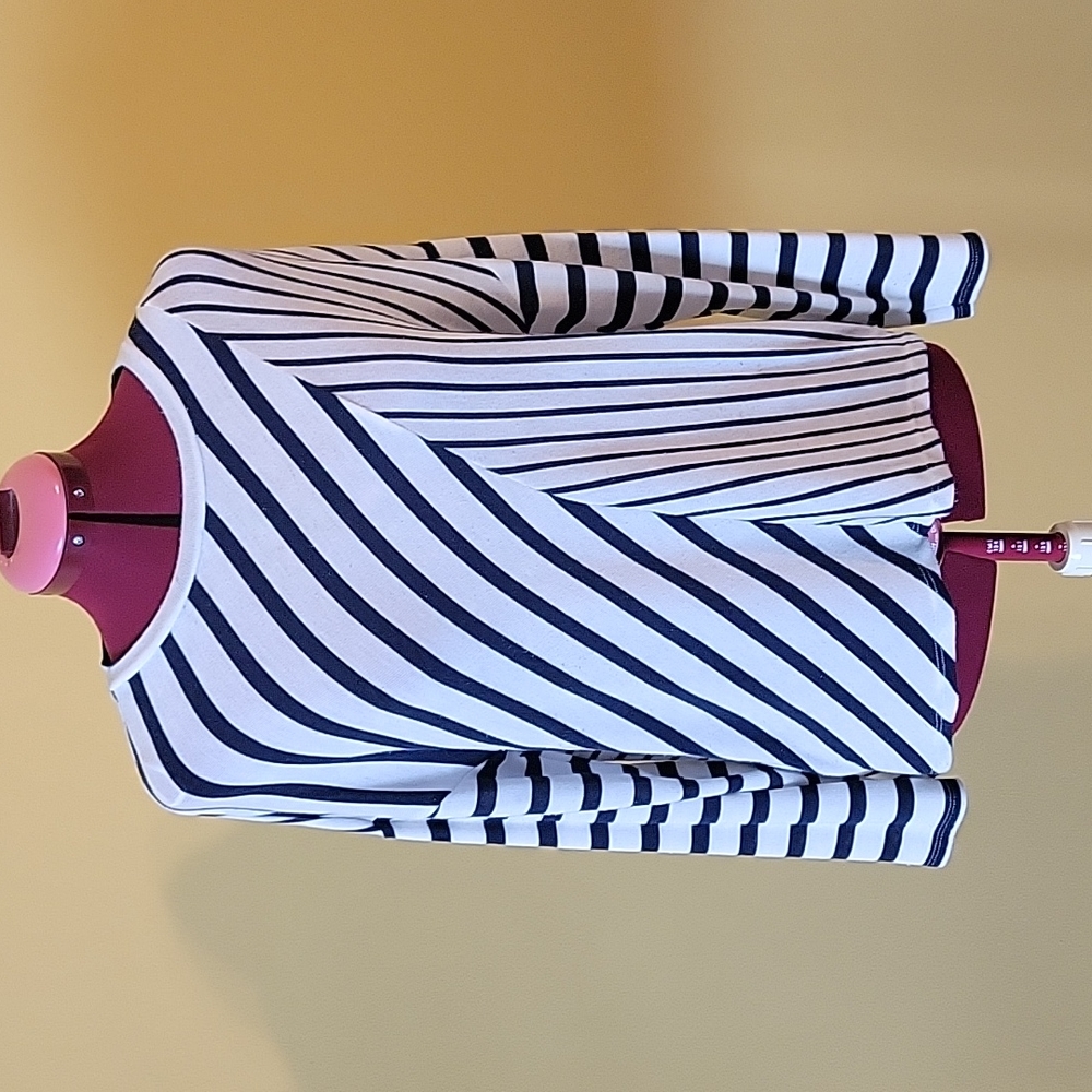 Top Clockhouse lightweight sweater